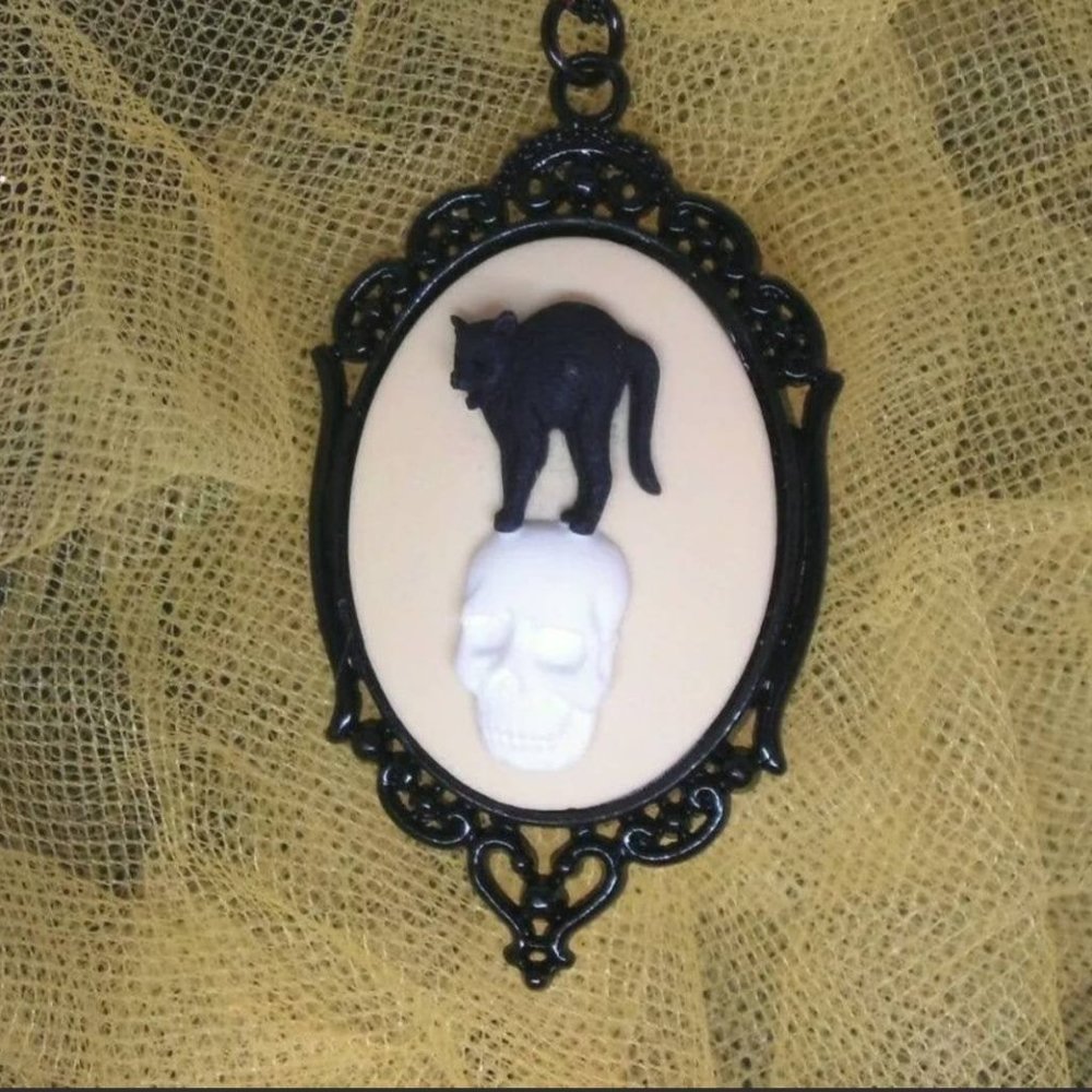 Cat on Skull Black Goth Rockabilly Necklace Cameo